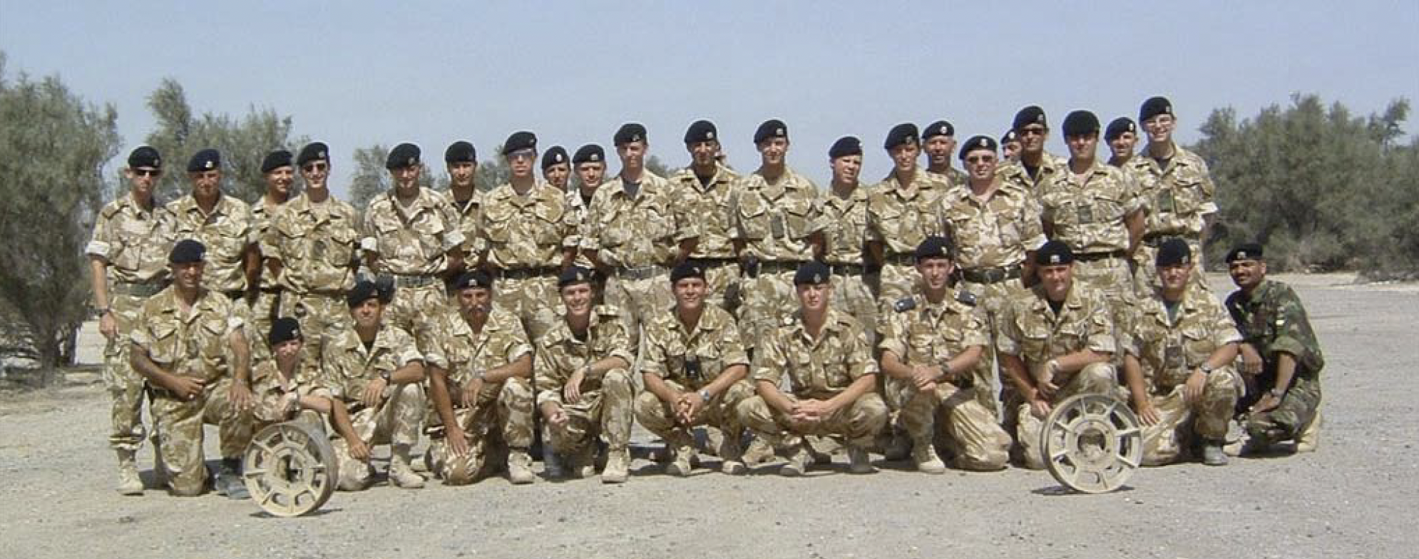 The_WDs,_plus_RLC_attachments_and_a_couple_of_RY_strays,_show_off_their_tans_and_new_uniforms_at_Shu’aybah_Airfield